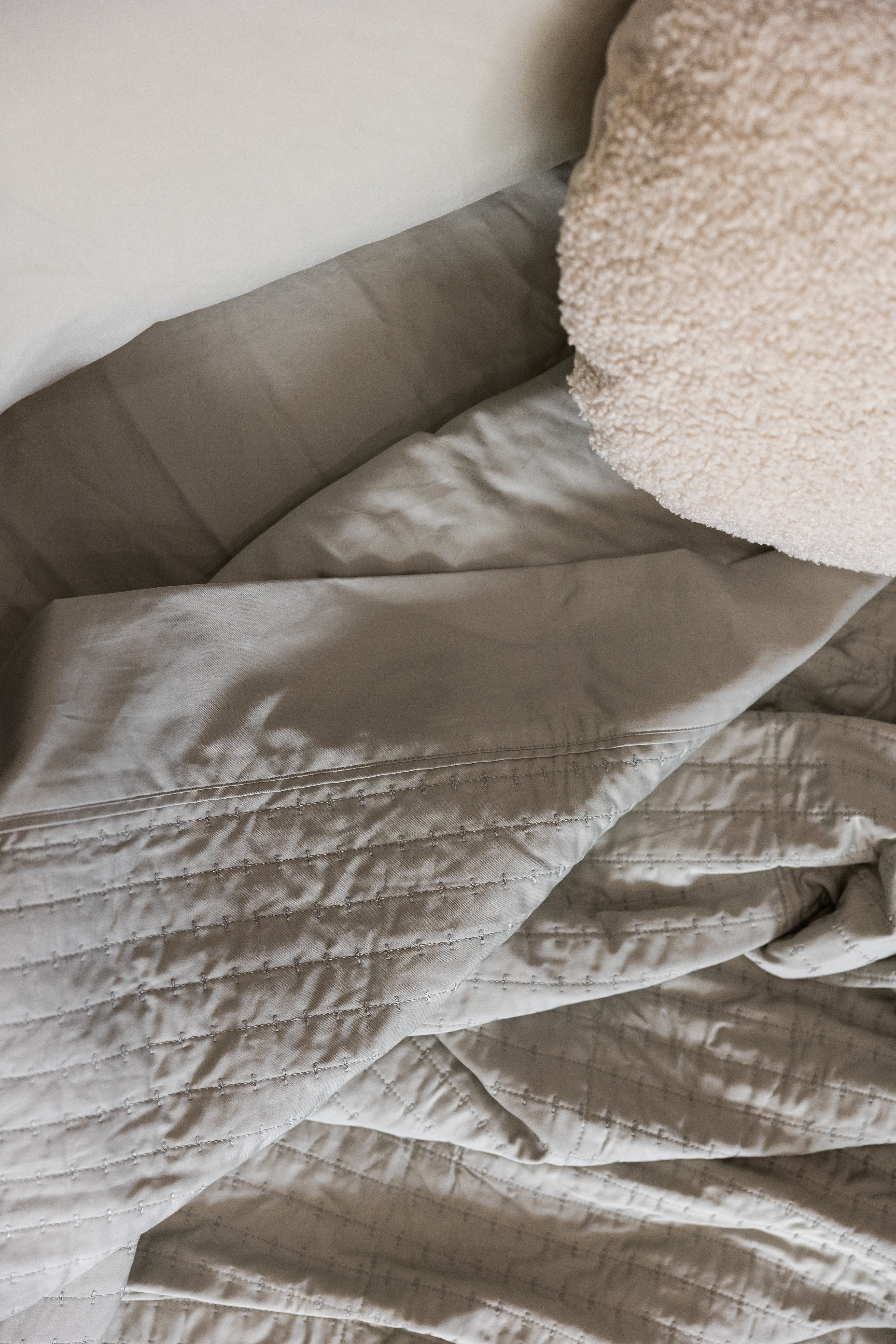 DreamFit Bamboo Quilted Sheets - Image 9
